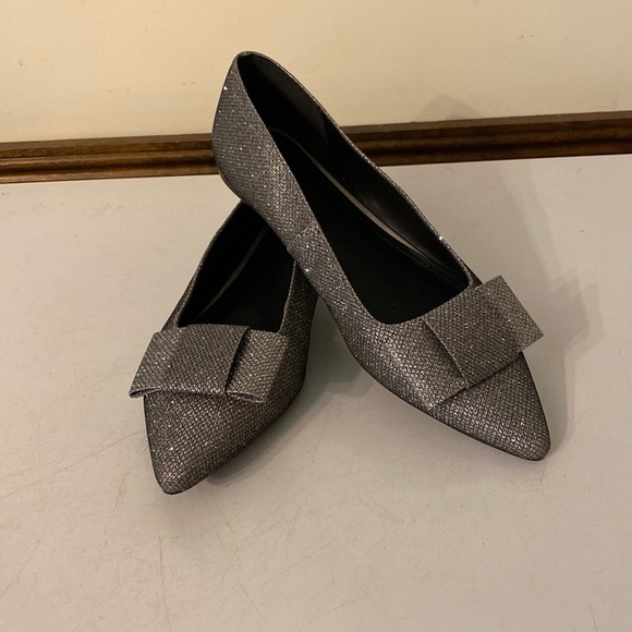 H&M Silver Pointy-toe Flats 8.5/9